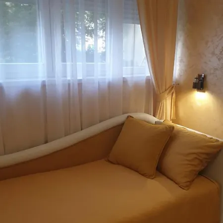 Elena Lux * Belgrado